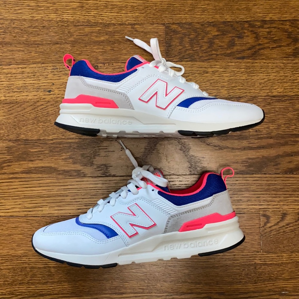 Size 8 New Balance 997H Like New